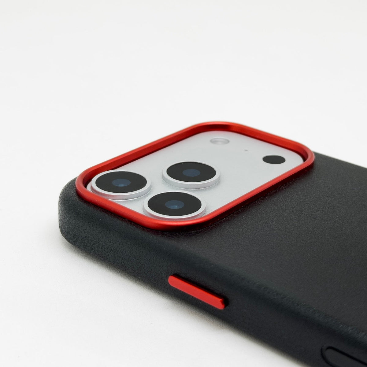 iPhone 17 Pro MagSafe Leather Case